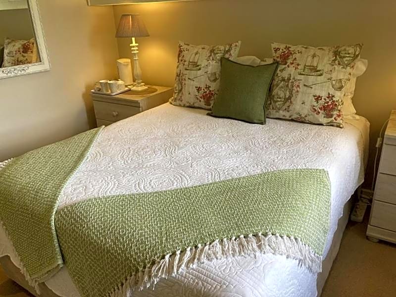 Tiree B&B – Bryanston, MD