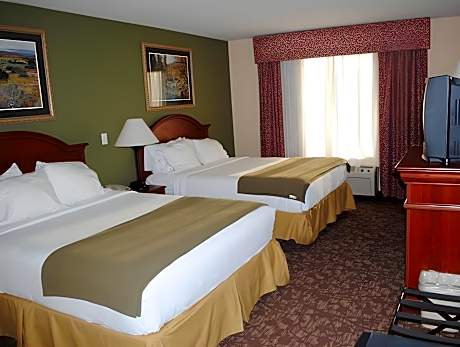Queen Room with Two Queen Beds - Non-Smoking