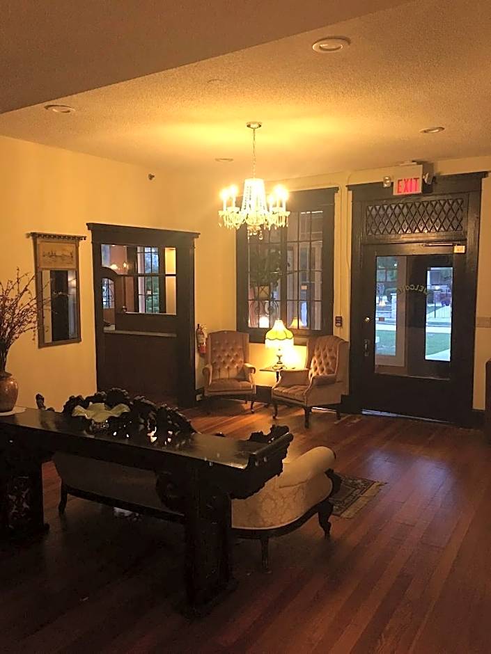 The DeLand Hotel