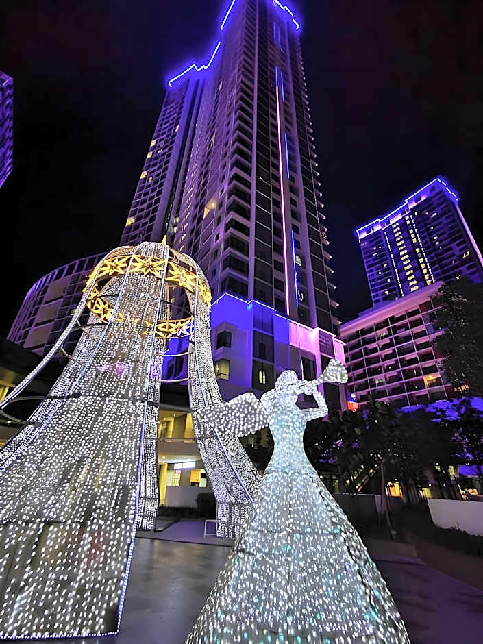 Roomspace Suites @ I-City Theme Park