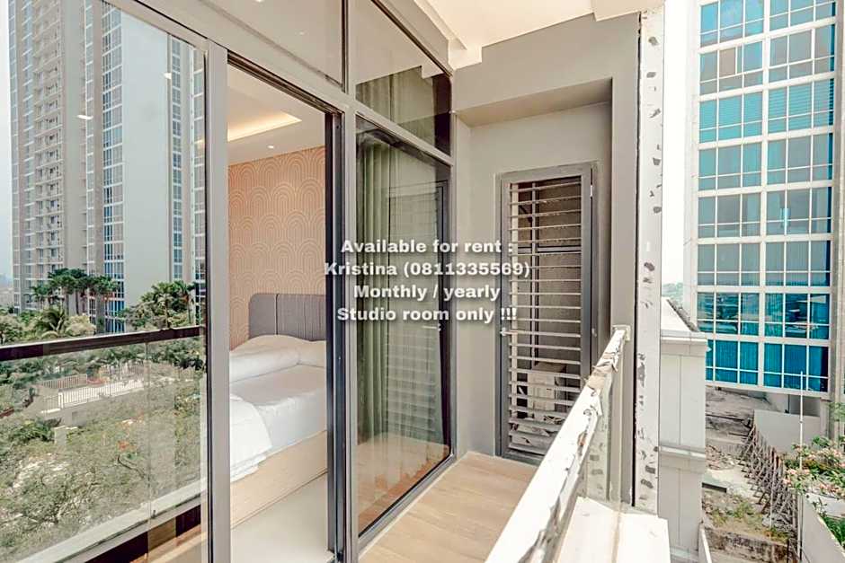 EMKA Lodge studio room the vertu apartemen ciputra world surabaya