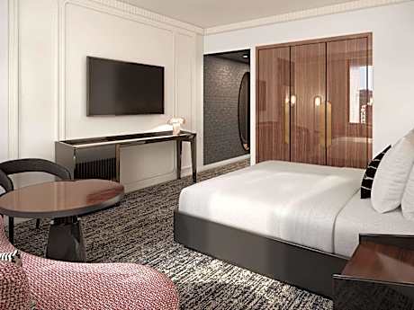 Magnifique Room - 1 Queen Bed, Top Floors, Skys craper Views