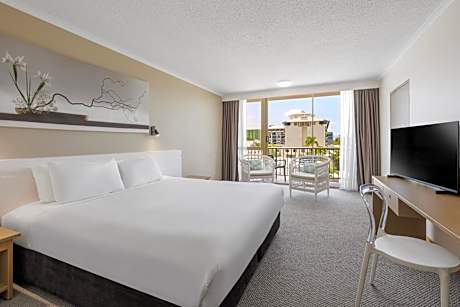 Superior King Balcony Room