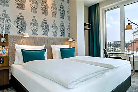 Room with King Size bed