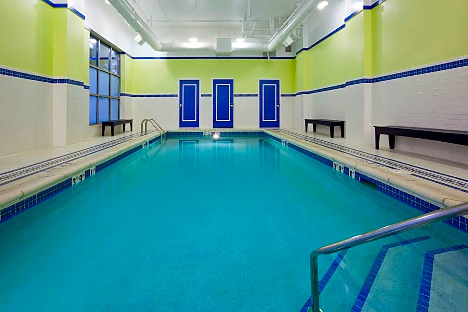 Sheraton St. Paul Woodbury Hotel