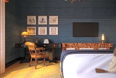 Graduate King Room