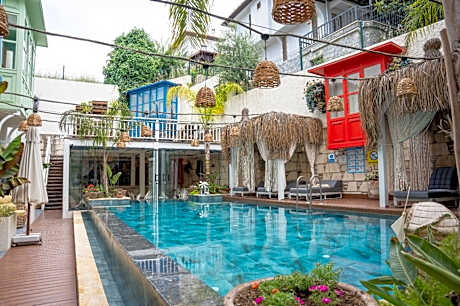 TNR  Otel  & Spa