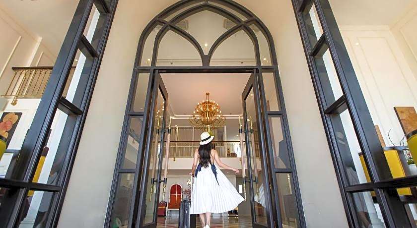 Adaline Hotel & Suite