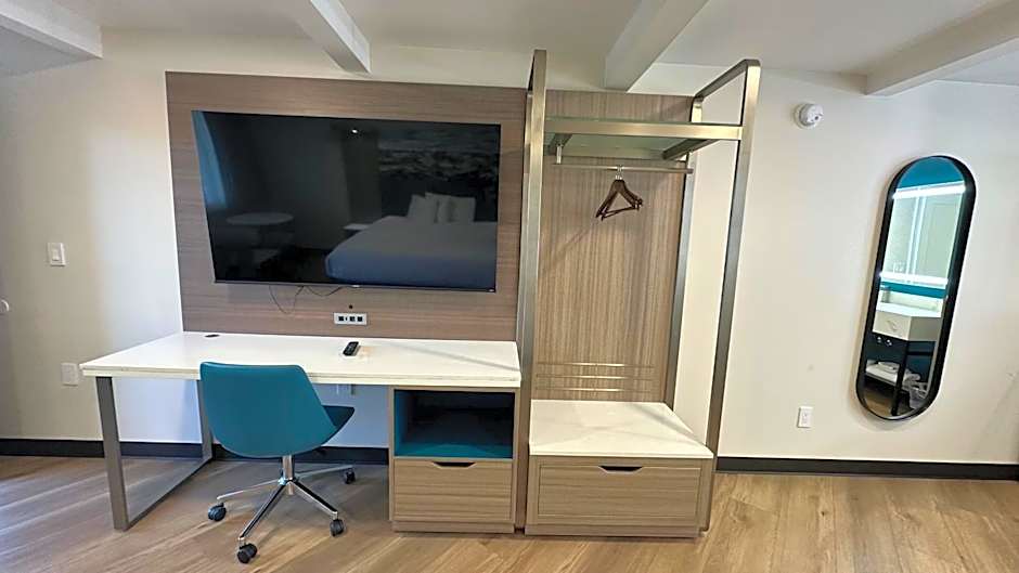 Costa Mesa Inn - Newport Beach Area