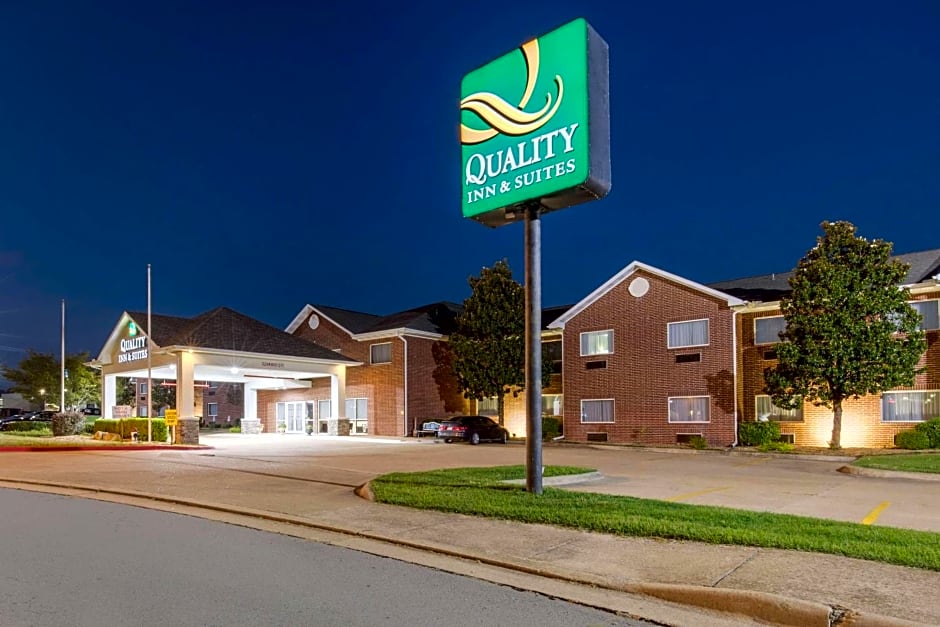 Quality Inn & Suites Mountain Home North