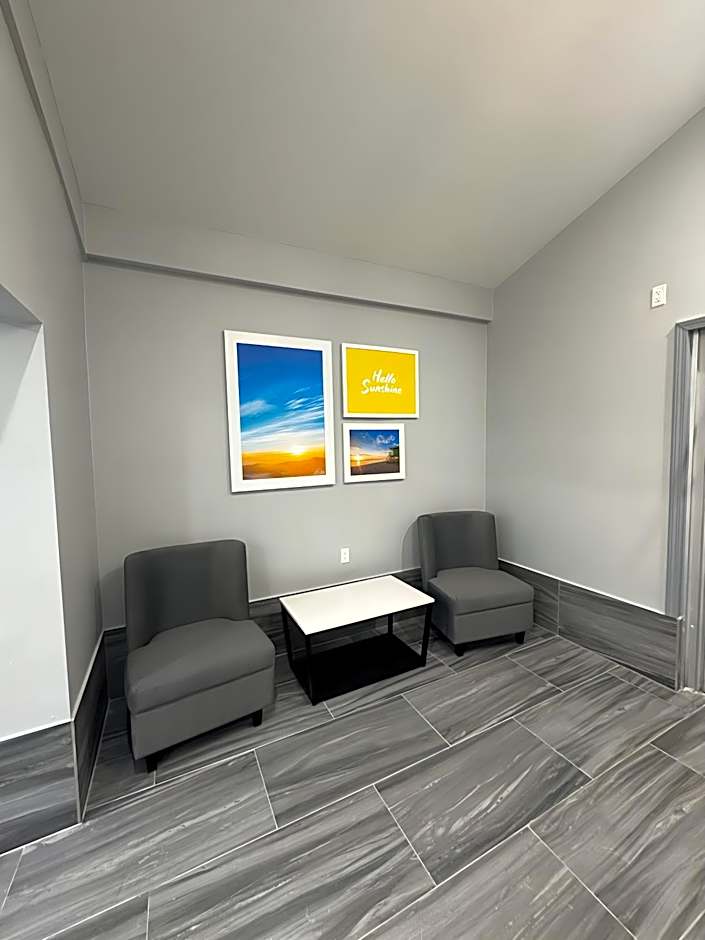 Days Inn & Suites by Wyndham Texas City