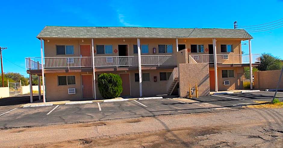 Stone Inn Extended Stay U of A