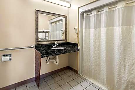 2 Double Beds, Nonsmoking, Accessible