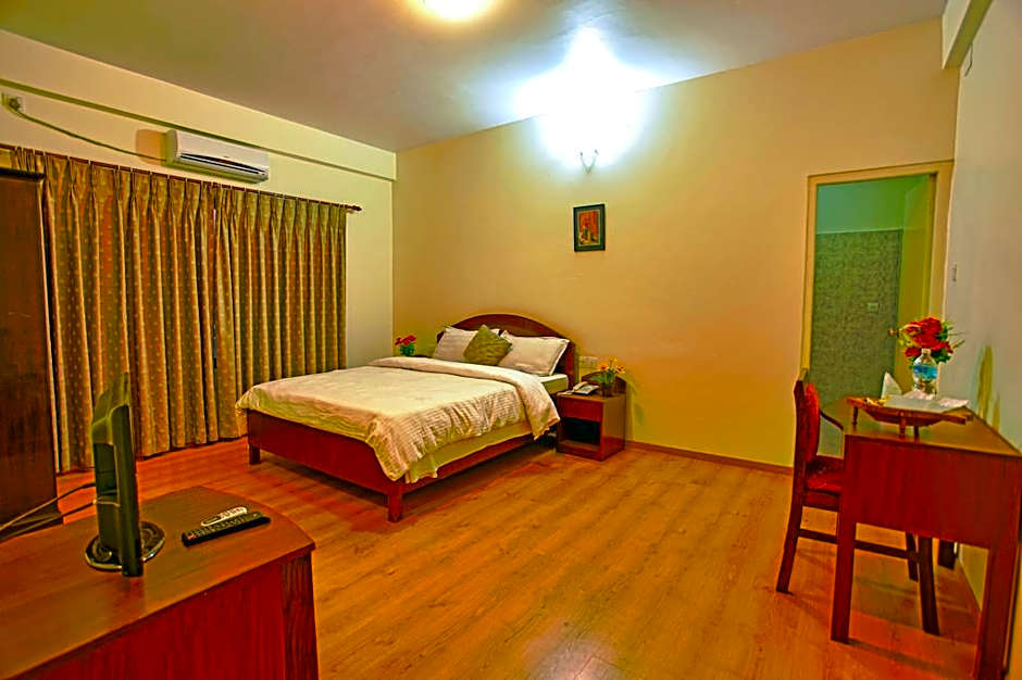 Hotel Crown Himalayas