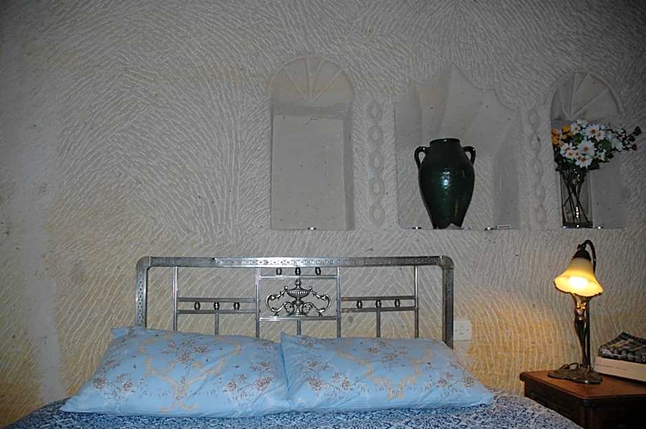 Elkep Evi Cave Hotel