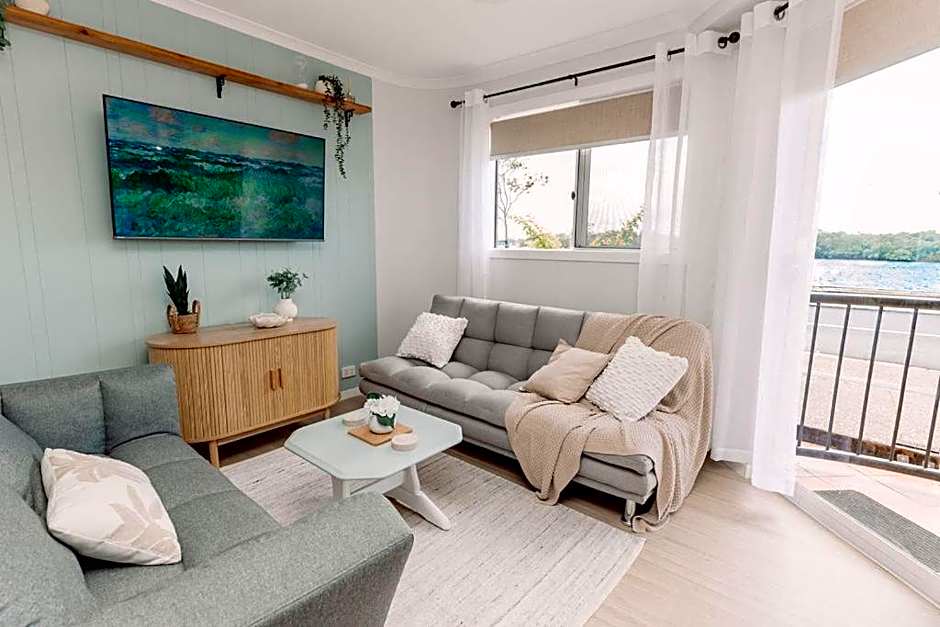 River Sands Apartments