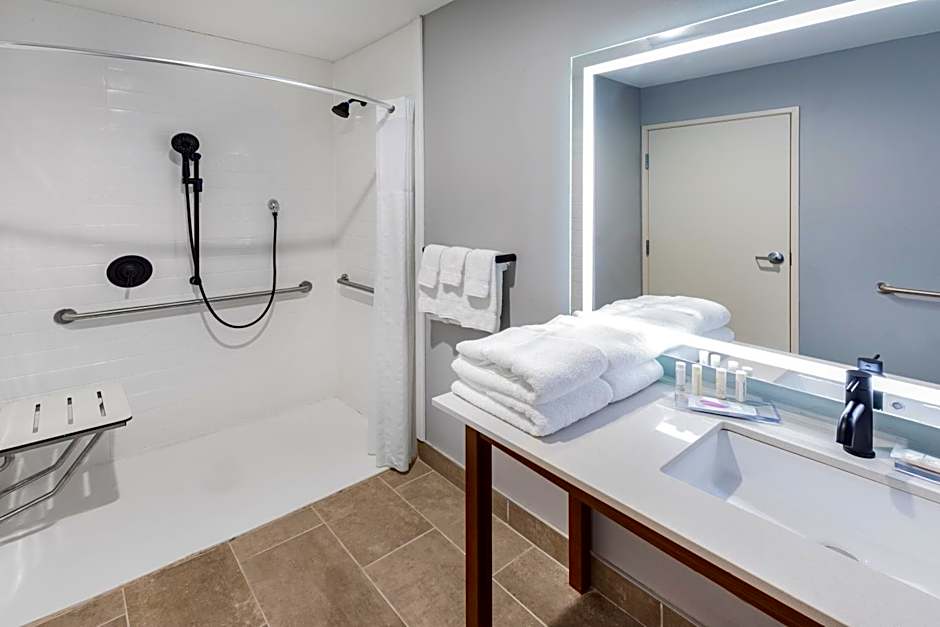 Hawthorn Suites by Wyndham Oklahoma City Airport Fairground