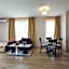 Avenue Deluxe Hotel