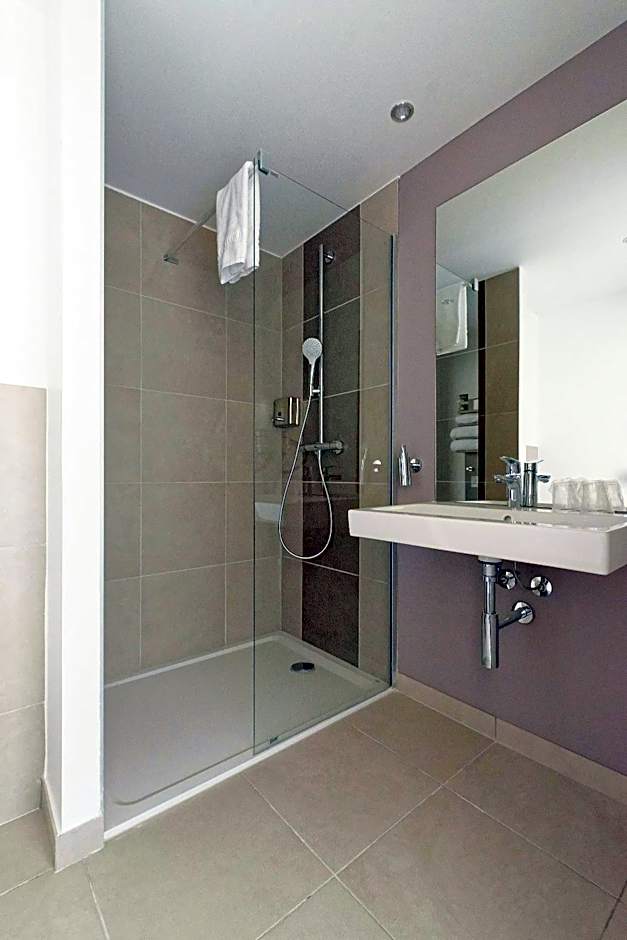 Hôtel AKENA Besançon