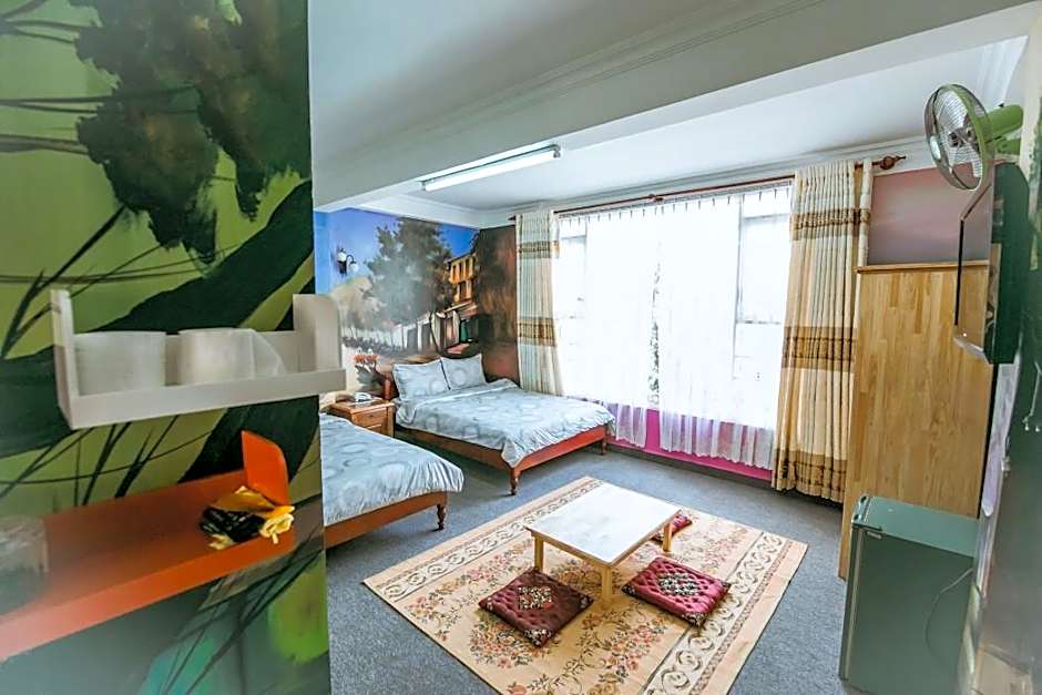 Ken's Backpackers Hotel