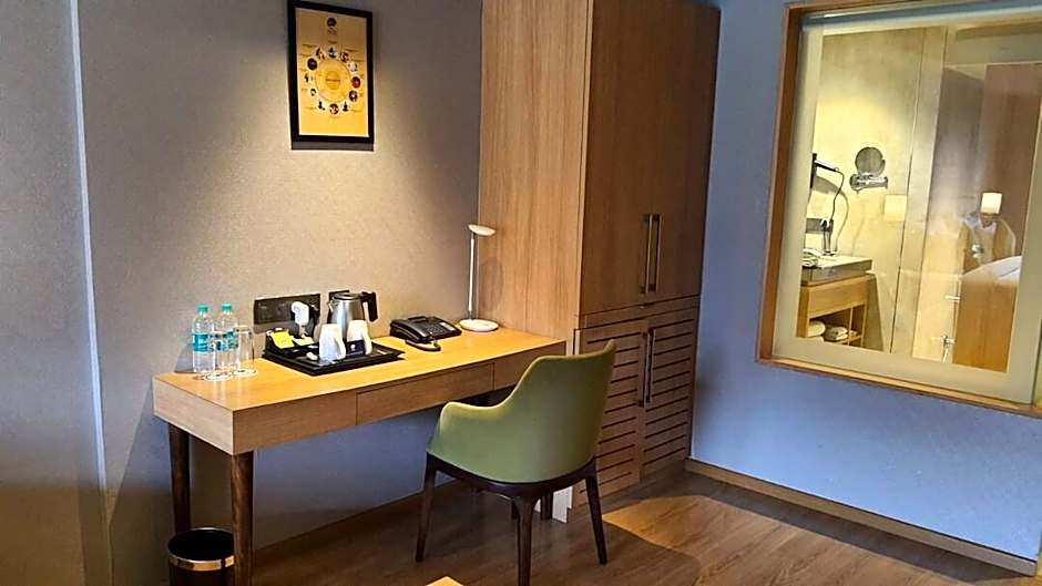 Modi Yoga Retreat - A Luxurious Yoga Retreat on the banks of Ganges