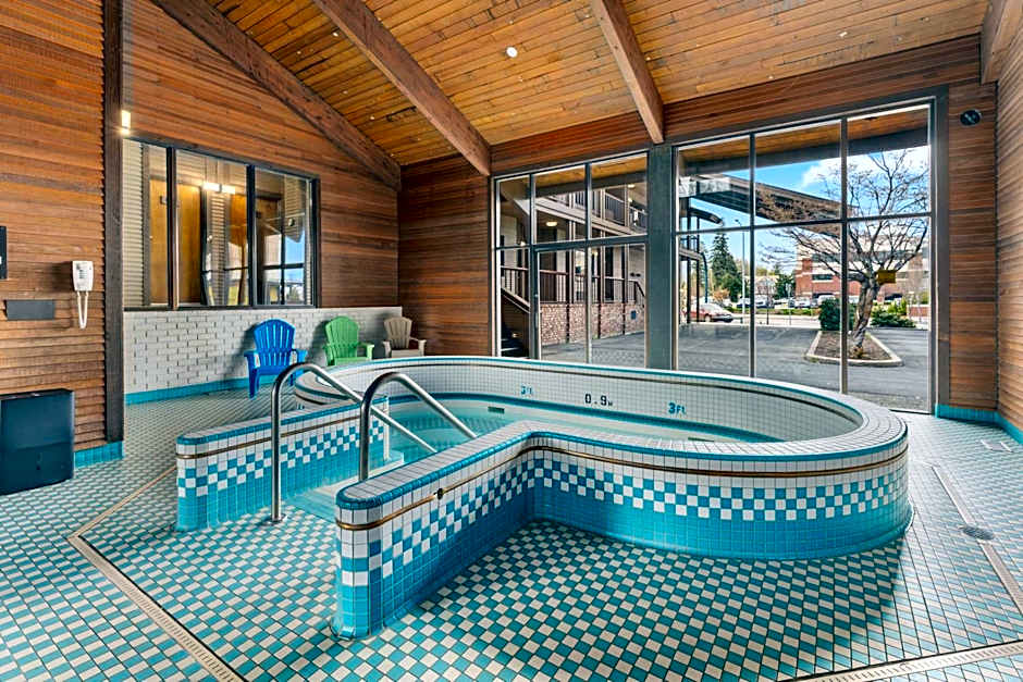 Sandpoint Hotel & Suites Downtown