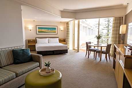 Junior King Suite with Ocean View