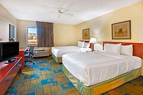 Suite with Two Double Beds - Non-Smoking