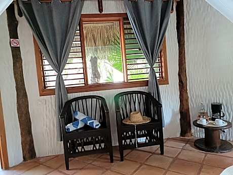 Bungalow with Pool View