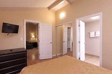 Queen Suite