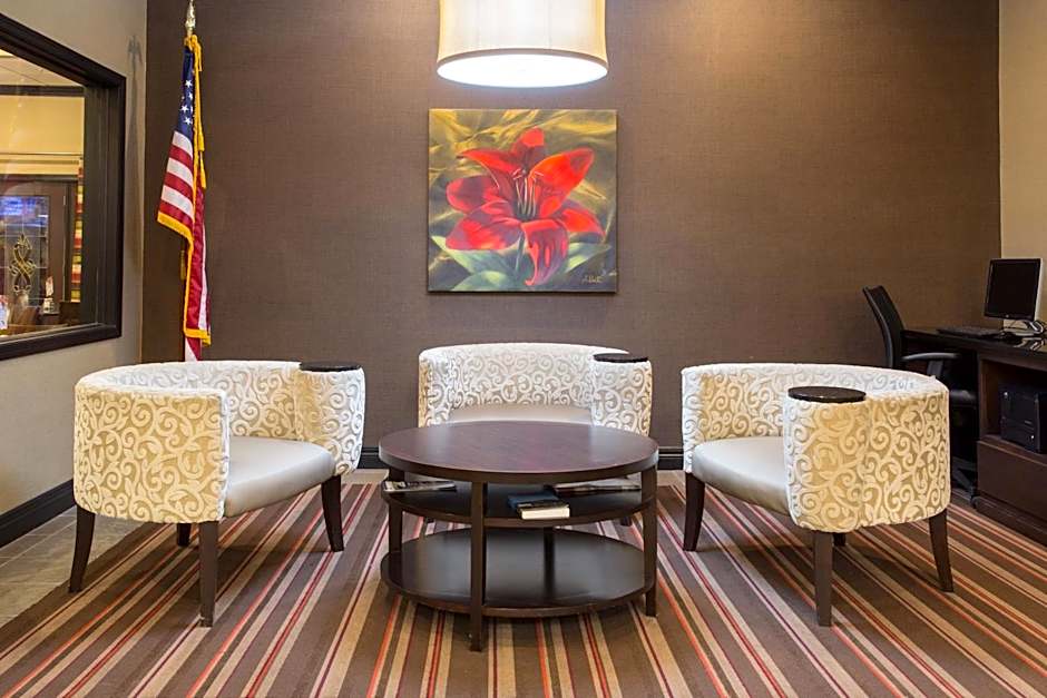 Holiday Inn Express Hotel & Suites Lexington By IHG