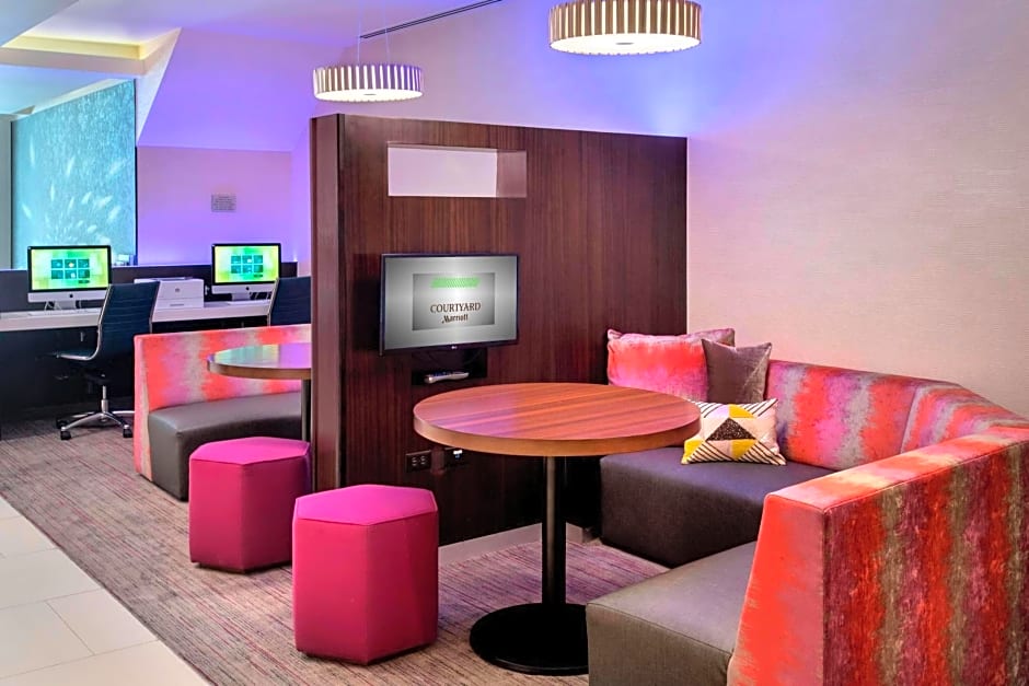 Courtyard by Marriott New York Manhattan / Soho