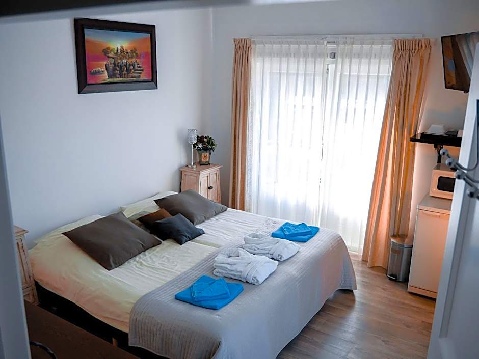 Hotel / Pension Villa Tanahlot