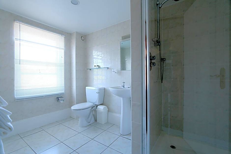 Centre Of Britain Hotel