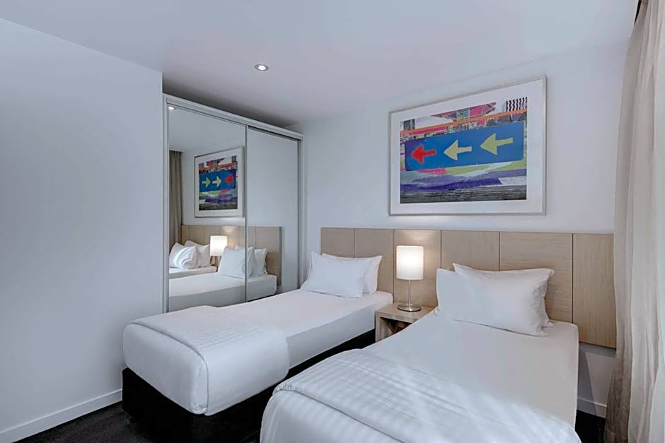 Travelodge Hotel Melbourne Docklands
