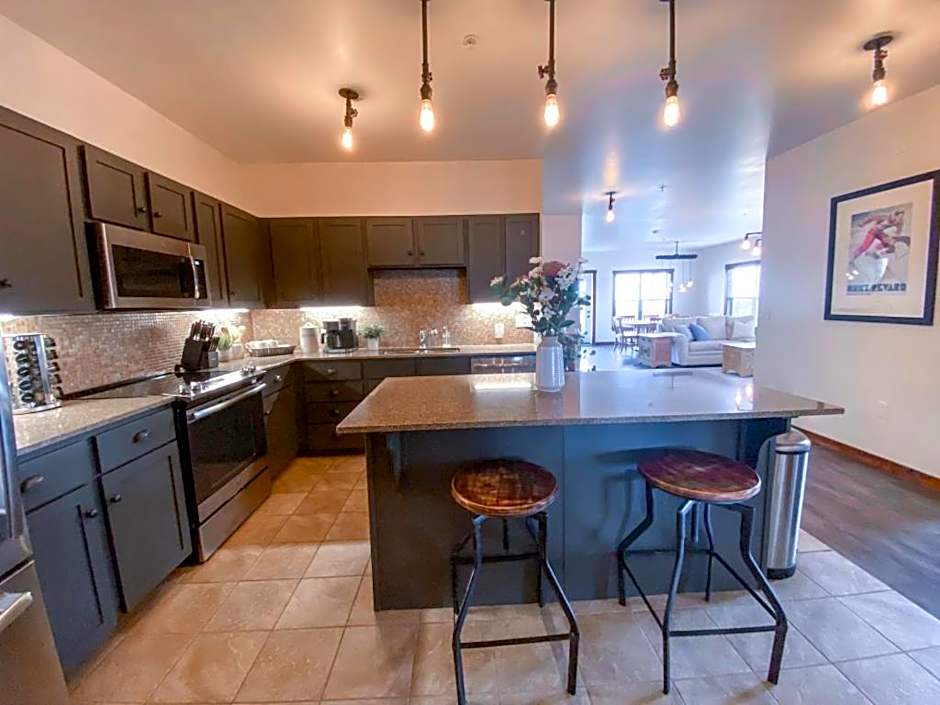 Remodeled Ski In-Out - 305 Soaring Eagle - Luxury!