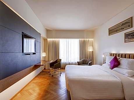 1 Bed Room Family Apartment - Queen Bed