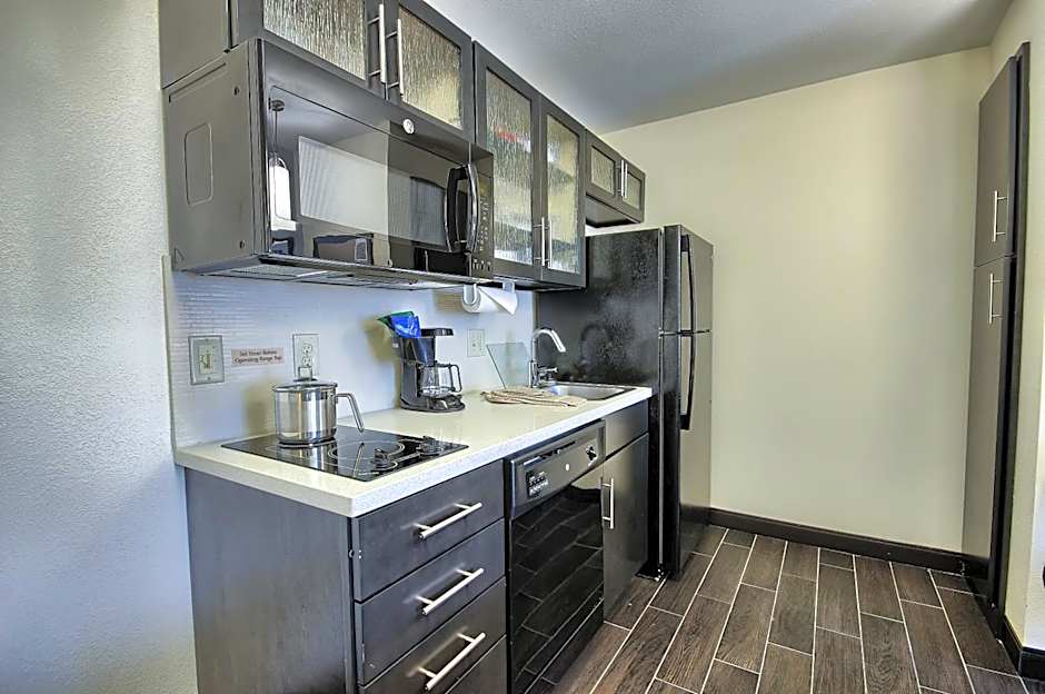 Candlewood Suites Columbus - Grove City by IHG