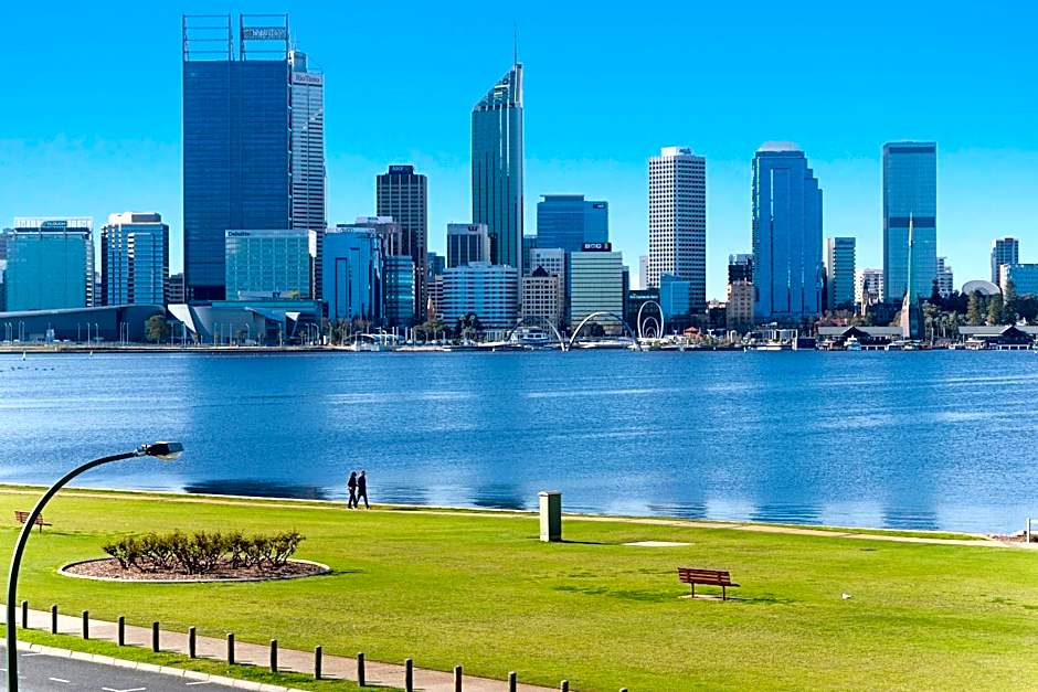 The Peninsula Riverside Serviced Apartments