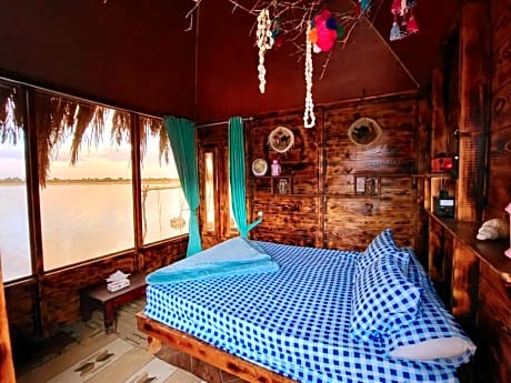 Marassina Camp
