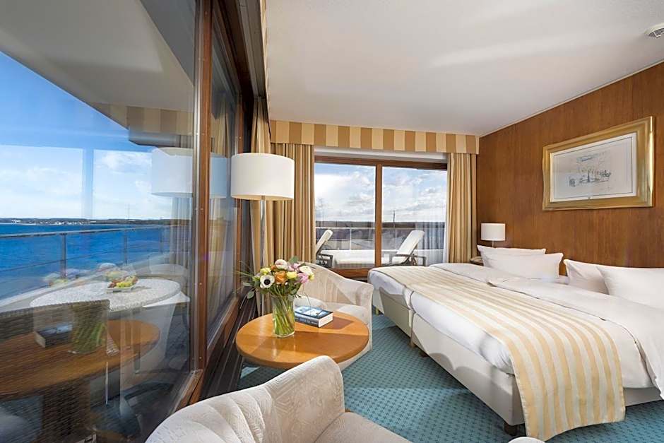 Photo 1 of 7 of Family Suite