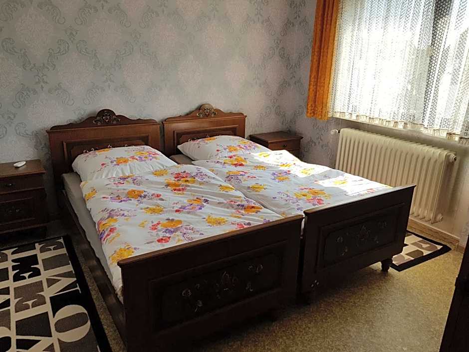 Zdjęcie 1 z 10 — Hübinger Treff
