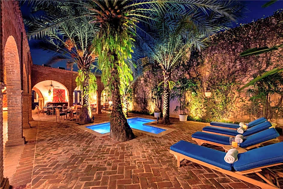 Casas del XVI Boutique Hotel