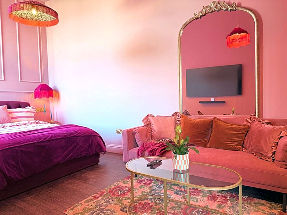 The Bank Aparthotel by Coorie Doon Stays