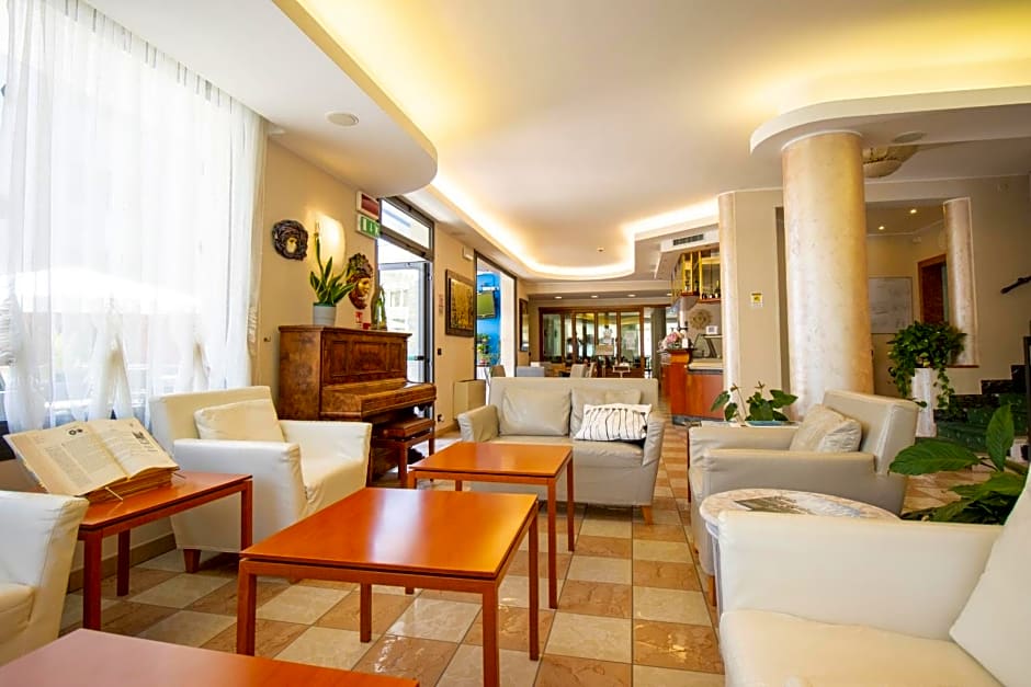 Hotel Crystal
