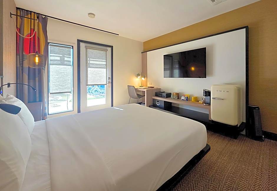 Mahala - 21 and Over - A Town & Desert Boutique Hotel