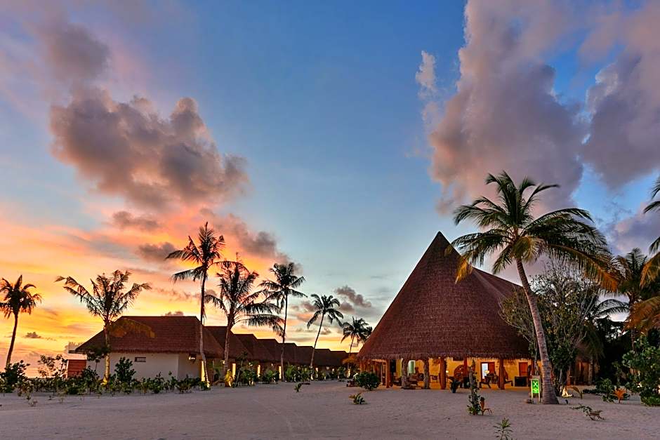 Cinnamon Velifushi Maldives