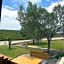 Zu Tiny House Hotel & Restaurant
