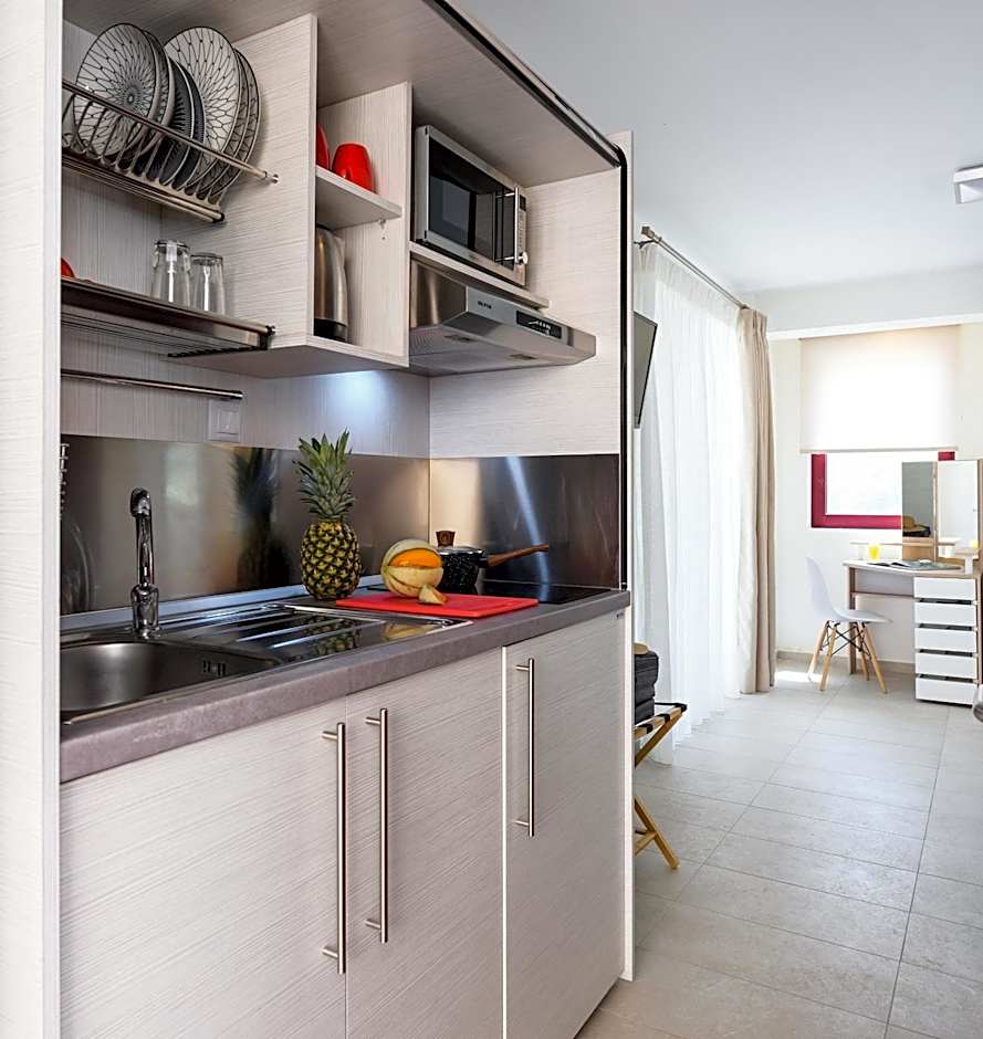 Elpiniki Luxury Rooms