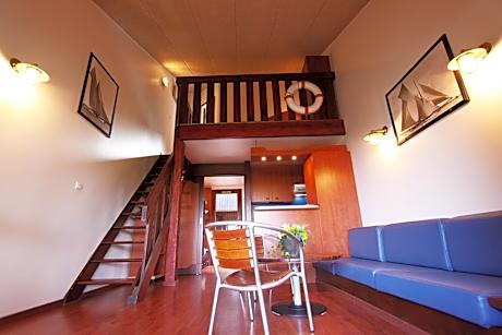 Superior Apartment with partial sea view (2 Adults + 3 Children) (S)